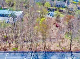 738 Beacon Valley Rd, Naugatuck, CT 06770