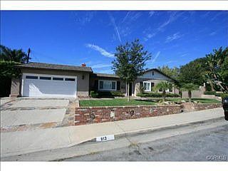 1st image of 913 Raywood Pl