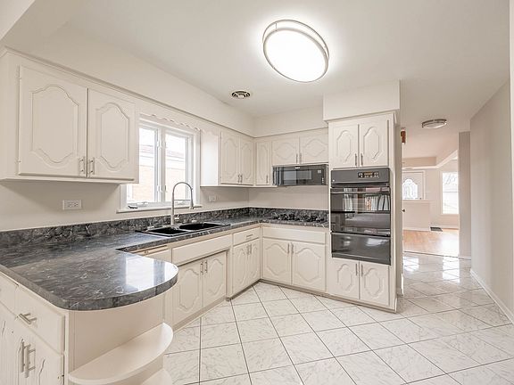 4th image of 10224 McNerney Dr