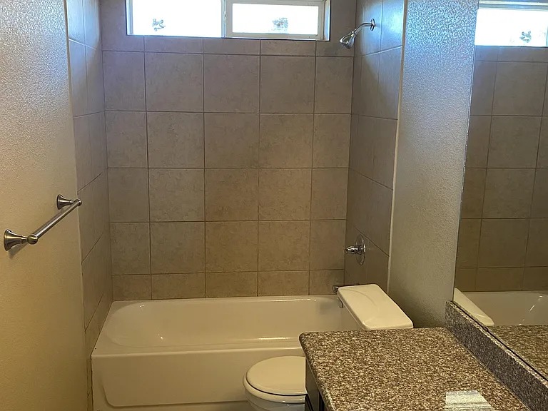 1401 Cavalry Ln #B — Photo 7