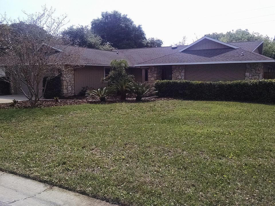 1st image of 216 W Berkshire Cir