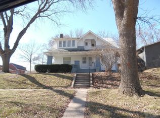 545 S 8th St, Burlington, IA