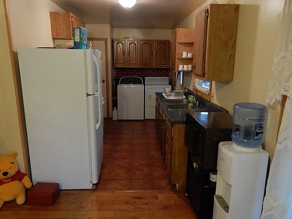5th image of 1601 West Ave
