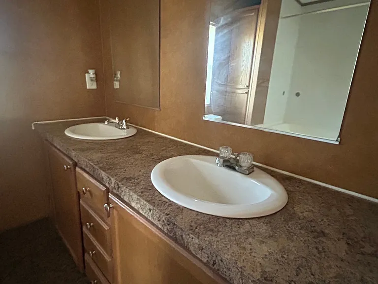 120 Harvey Rd — Photo 7