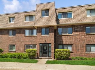 1412 Carol Ct APT 2A, Palatine, IL 60074