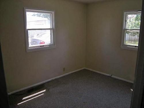 5th image of 137 Shumaker Ln