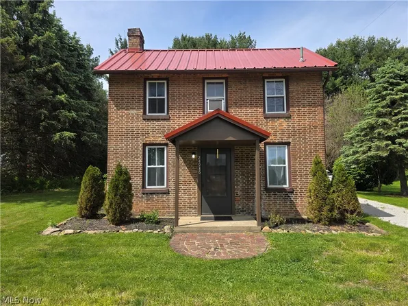 24936 Canal St, East Rochester, OH 44625