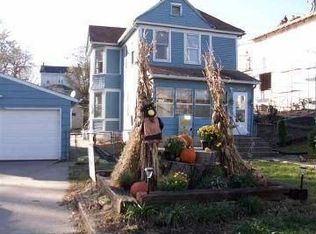 1220 Mississippi Ave, Davenport, IA 52803