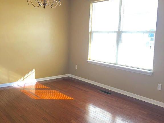 4th image of 294 Mallard Lake Blvd