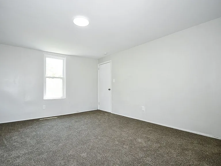 1103 Crosby St #2 — Photo 16