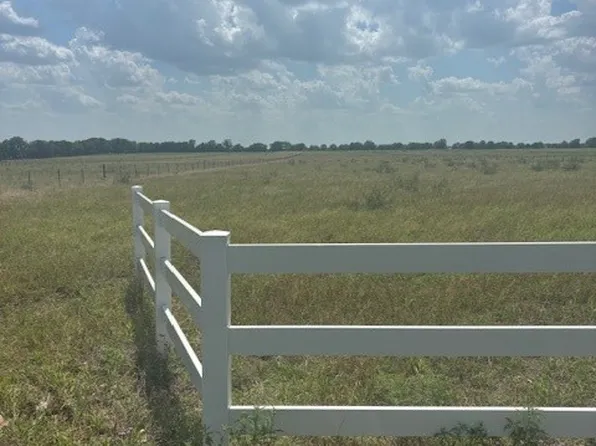 235 Sam Bass Rd, Mc Gregor, TX 76657