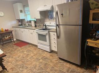 123 Pleasant St APT 2, Colchester, CT 06415