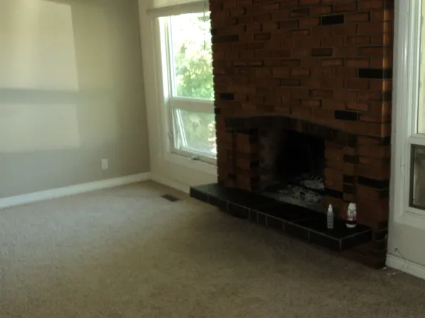19 Newcombe Cres, Red Deer, AB