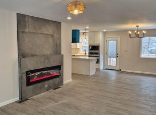 7019 McCauley Trl S, Edina, MN 55439