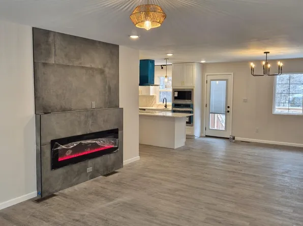 7019 McCauley Trl S, Edina, MN 55439