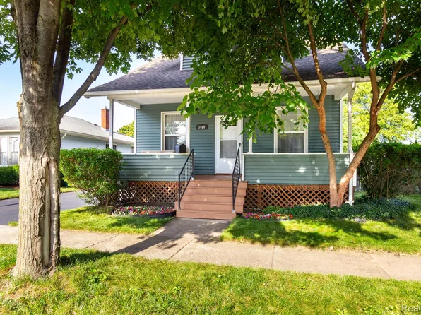 3060 Kenmore Rd, Berkley, MI 48072