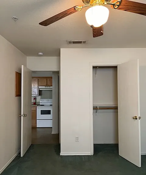 Bryce Avenue Apartments — Photo 11