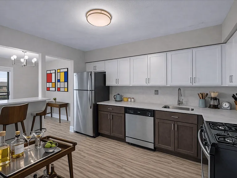 Rochester Club Apartments — Photo 1