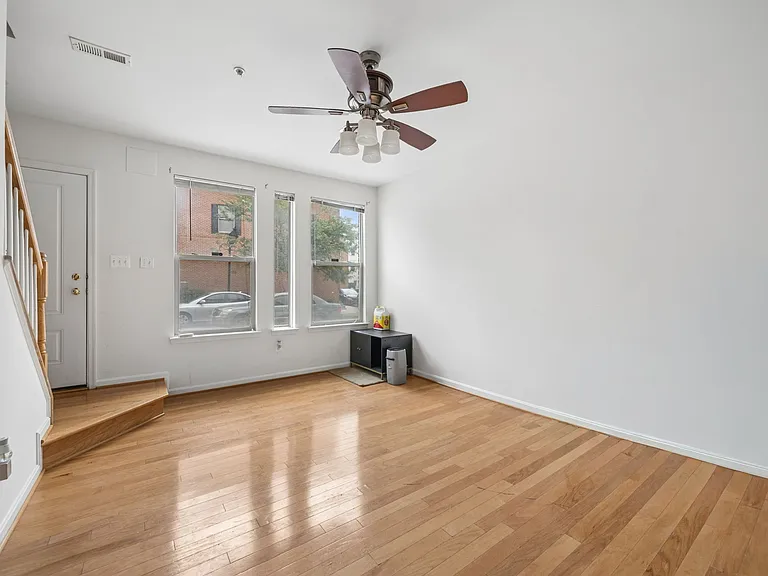 10 S Exeter St — Photo 49