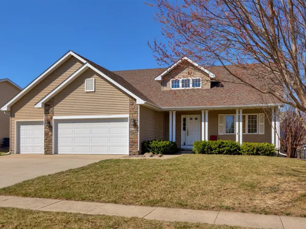 4328 125th St, Urbandale, IA 50323