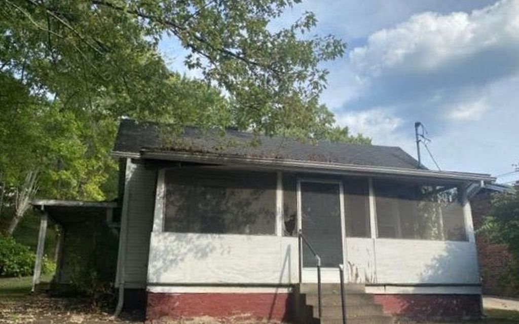 Real estate listing image