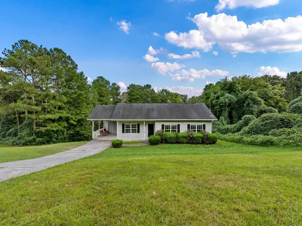 32 Woodberry Dr SE, Silver Creek, GA 30173