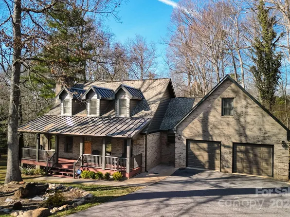 884 Monte Vista Rd, Candler, NC 28715