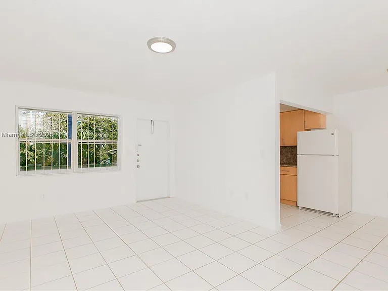 1060 NE 78th Street Rd #10 — Photo 4