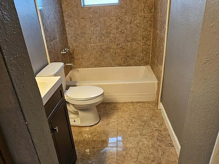 101 Forest St #4 — Photo 15