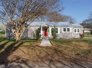 30 Shirley St, Royston, GA 30662