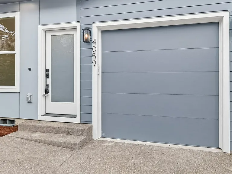 4059 SW McKinley St — Photo 3
