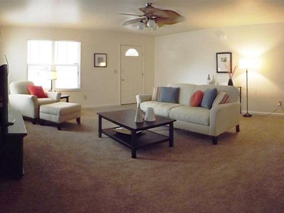4th image of 5020 Dovetail Ln