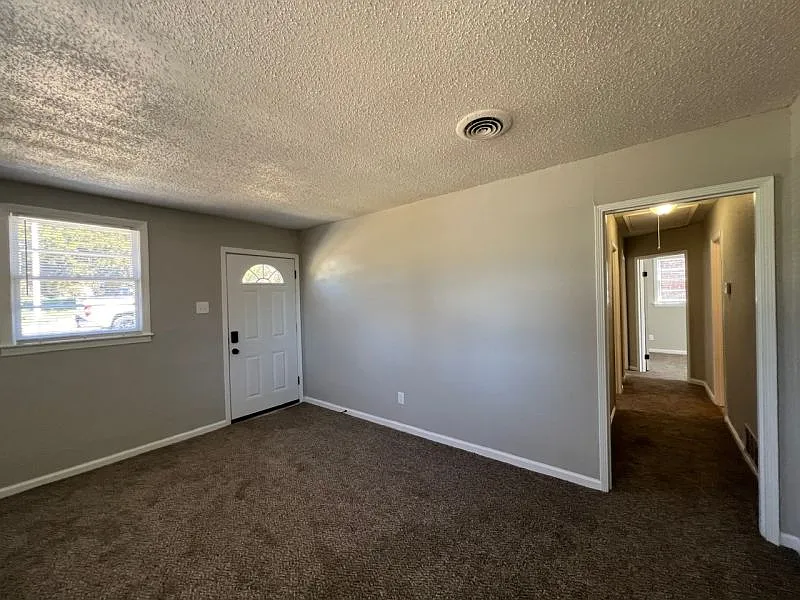 Building Photo - 2277 Zanone Ave