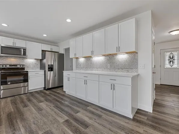 401 A Ave, Atkins, IA 52206