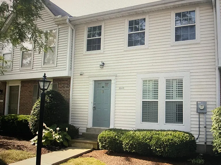 8049 Highfield Ct — Photo 1