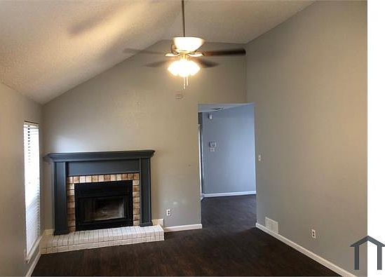 2nd image of 1016 Paintbrush St
