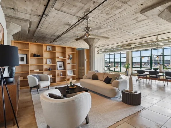 737 2nd St APT 307, Oakland, CA 94607