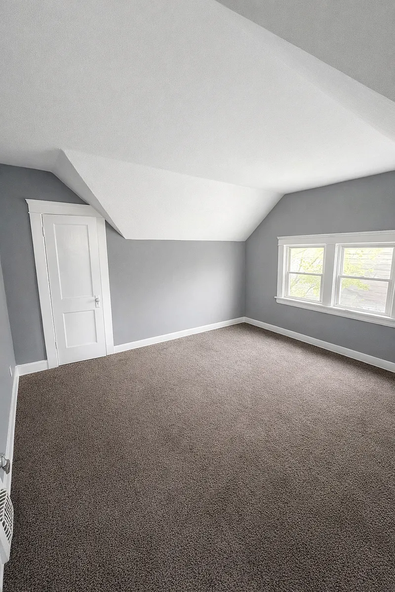 Building Photo - 13605 Gainsboro Ave #3