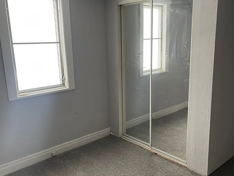 1345 Kellogg Ave — Photo 14