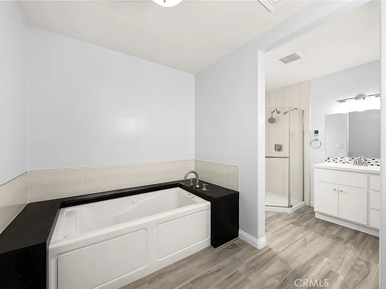 418 Elmgate St — Photo 22
