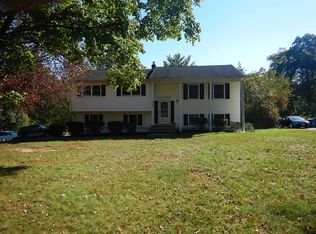 647 N Meadow Dr, Bound Brook, NJ 08805