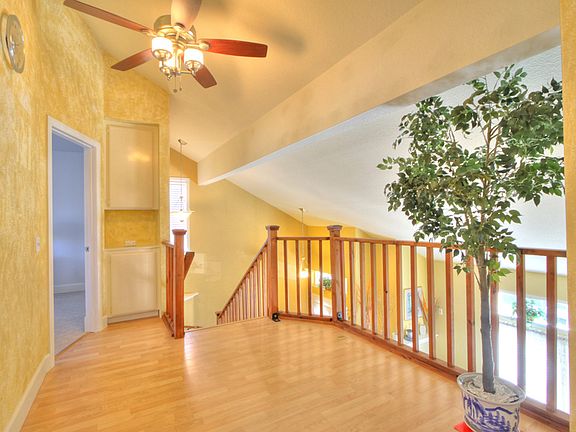 5th image of 21 Royal Tern Ln