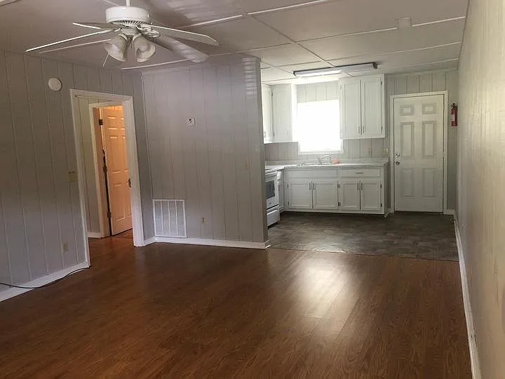 1 bed, 810 sqft, $850 — Photo 3