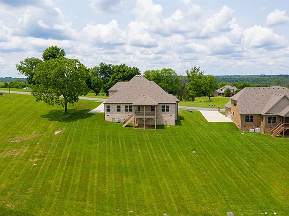 2nd image of 308 Prestwick Cir