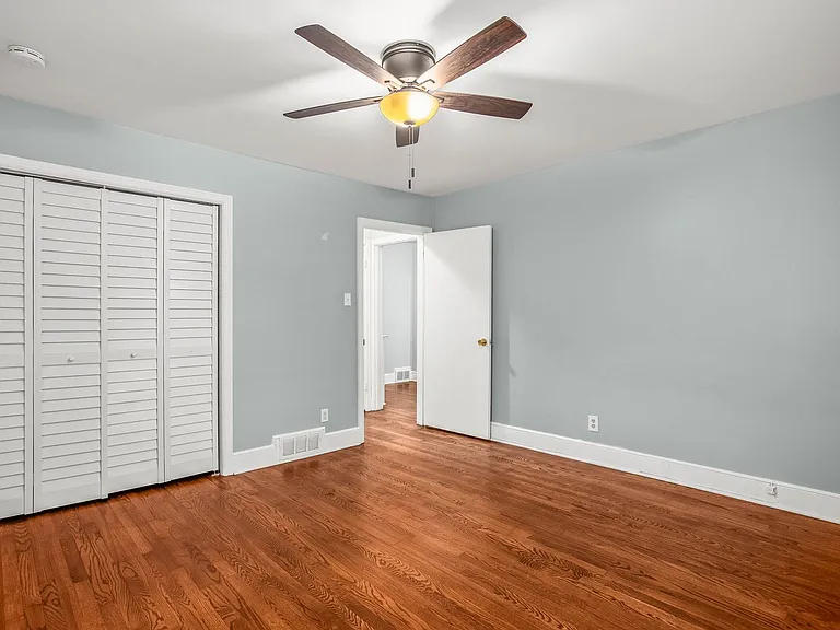 5038 Pinewood Dr — Photo 8
