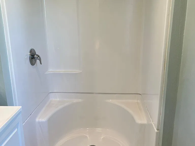 136 Indiana Ave — Photo 12