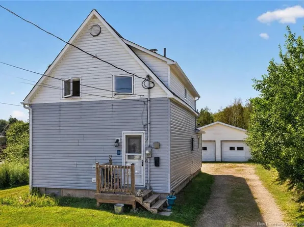 8 Kirk St, Sackville, NB E4L 3E6