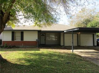 303 Alta Vista Dr, Pasadena, TX 77502