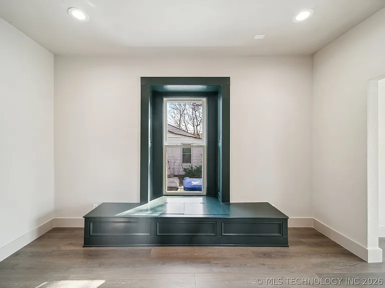 221 W Detroit St — Photo 17