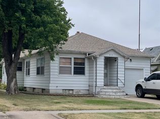 917 Kansas St, Larned, KS 67550